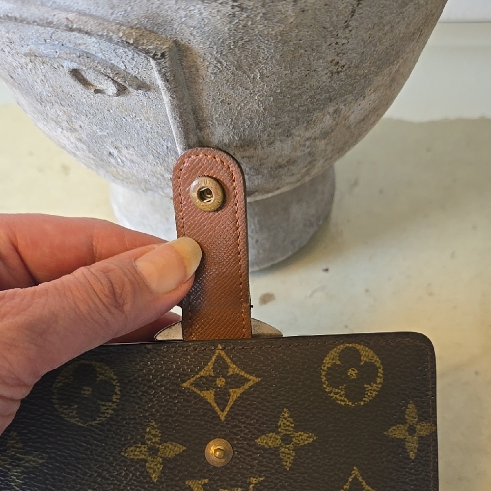 Louis Vuitton Monogram Compact Wallet - Picture 14 of 14